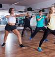 A zumba queima até 500 calorias em uma hora de aula -  Foto: Shutterstock / Alto Astral