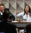 O presidente da CPMI, deputado Arthur Maia (União Brasil-BA) e a relatora, senadora Eliziane Gama (PSD-MA).  Foto: Poder360