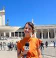 A repórter Letícia Andrade diante do Santuário de Fátima: a primeira cobertura internacional no maior evento da Igreja Católica fora do Vaticano  Foto: Reprodução