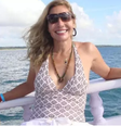 O suspeito deixou a viatura sorrindo  Foto: Reprodução