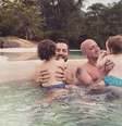 Thales Bretas e Paulo Gustavo com os seus filhos, Romeu e Gael.  Foto: Reprodução/Instagram/@paulogustavo31 / Estadão