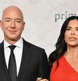 Em maio, Bezos pediu Lauren em casamento a bordo do Koru e deu a ela um anel de noivado de R$ 12 milhões  Foto: Karwai Tang/WireImage