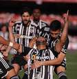 Hulk comemora gol na partida do Atlético-MG contra o São Paulo, no Morumbi  Foto: Ettore Chiereguini/ Agif/Gazeta Press