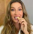 Gisele Bündchen assume também que não resiste ao pão de queijo brasileiro  Foto: Reprodução