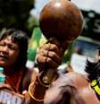 Indígenas no Brasil estão expostos à cobiça, ao assédio e à violência de criminosos, e lutam pela demarcação de territórios  Foto: DW / Deutsche Welle