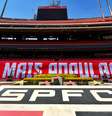 Faixa da torcida do São Paulo exalta a fase de público recorde no Morumbi  Foto: Divulgação/Torcida Independente
