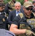 Danilo Campetti escoltando Lula no velório de seu neto em São Bernardo do Campo (SP), em 2019. Foto: Ricardo Stuckert/Divulgação  Foto: Ricardo Stuckert/Divulgação / Estadão