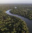 Equipe de brasileiros está em expedição para medir toda a extensão do Amazonas  Foto: Getty Images / BBC News Brasil