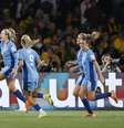 Lauren Hemp comemora gol da Inglaterra  Foto: Amanda Perobelli / Reuters