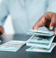 Faça essas magias para atrair mais dinheiro -  Foto: Shutterstock / João Bidu