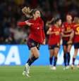 Olga Carmona exibiu mensagem na camisa após balançar a rede contra a Inglaterra  Foto:  Catherine Ivill / Getty Images