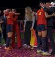 Momento em que Jenni Hermoso foi beijada à força por Rubiales, presidente da Federação Espanhola  Foto: Reprodução/Sportv