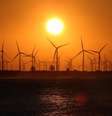 Brasil tem grandes projetos de energia eólica como este na praia de Tourinhos, no município de São Miguel do Gostoso (RN)  Foto: JF DIORIO/ESTADÃO / Estadão