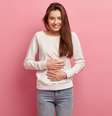 Ronco na barriga pode ter outros fatores além da fome  Foto: Cast Of Thousands | Shutterstock / Portal EdiCase