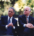 O presidente do Brasil, Fernando Henrique Cardoso, ao lado ministro da Educação Paulo Renato Souza. Foi durante a gestão deles que o Enem foi criado  Foto: Fundação FHC/Reprodução / Guia do Estudante