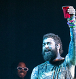Post Malone faz exigências bizarras para o The Town, mas produtora comemora: 'Não tem um Drake da vida, um Justin Bieber'.  Foto: Getty Images / Purepeople