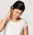Imagem meramente ilustrativa de mulher com dor no ouvido  Foto: iStock