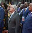 O presidente da União Africana, Moussa Faki Mahamata (à esquerda), o secretário-geral da Organização das Nações Unidas (ONU), António Guterres (centro), e o presidente do Congo, Denis Sassou Nguesso (à direita), durante a Cúpula Africana do Clima, em Nairóbi, Quênia, 5 de setembro de 2023 (Foto: Simon Maia/AFP)  Foto: Alma Preta