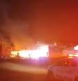 Chamas danificaram a estrutura da área de alimentação  Foto: Divulgação/Corpo de Bombeiros