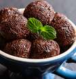 Brigadeiro de micro-ondas  Foto: NoirChocolate | Shutterstock / Portal EdiCase