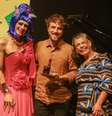 Entrega do troféu de Melhor Literatura do Prêmio Cidadania em Respeito à Diversidade LGBT+ de 2022  Foto: Divulgação/APOLGBT-SP 