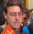 Bruno de Luca falou com imprensa após prestar depoimento em delegacia  Foto: Reprodução
