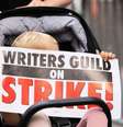 A greve de roteiristas e atores em Hollywood continua  Foto: Getty Images / BBC News Brasil