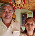 Por 34 anos, Mario Bracamonte e sua esposa Titi nunca falaram sobre o tempo que passaram detidos durante a ditadura militar argentina  Foto: ELENA BASSO / BBC News Brasil