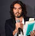 Russell Brand recebe nova acusação de assédio sexual  Foto: Getty Images / Hollywood Forever TV