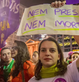 Ação coletiva defende o direito ao aborto no Brasil  Foto: Reprodução/Cris Faga/Getty Images