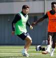 Vini Jr voltou a treinar nesta semana, mas está fora por causa de uma gastroenterite –  Foto: Antonio Villalba/Real Madrid / Jogada10