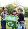 Saiba mais sobre a importância da educação ambiental na sociedade  Foto: Rawpixel / iStock