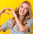 Opa, já tem mês novo na área! Saiba agora como ficam as previsões do amor em outubro com o Horóscopo do Amor! -  Foto: Shutterstock / João Bidu