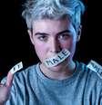 Os corpos de homens trans são motivo de devaneios eróticos de boa parte dos "senhores da sociedade patriarcal", assim como também os corpos transfemininos  Foto: iStock/SB Arts Media