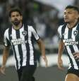 Tiquinho Soares marcou pela primeira vez depois de lesão no joelho no jogo contra o Cruzeiro no turno  Foto: Vítor Silva/Botafogo / Jogada10