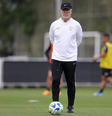 Mano Menezes está suspenso e não ficará no banco contra o São Paulo  Foto: Rodrigo Coca / Ag.Corinthians / Esporte News Mundo