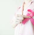 Outubro Rosa: veja quando e como fazer a reconstrução de mama -  Foto: Shutterstock / Saúde em Dia