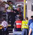 Ambulância transporta feridos para hospital em Tel Aviv, após uma incursão do Hamas nos assentamentos israelenses ao redor da Faixa de Gaza  Foto: Getty Images / BBC News Brasil