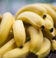 As bananas trazem um pouco de potássio-40, que contém radiação, sendo uma das principais fontes alimentícias caseiras — mas em doses bem pequenas (Imagem: BGStock72/Envato)  Foto: Canaltech