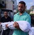Historiador afirma que o governo de Israel comete crime de guerra ao cortar energia e impedir chegada de comida a população da Faixa de Gaza  Foto: Getty Images / BBC News Brasil