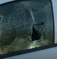 Os mesmos criminosos que atacaram os repórteres estavam praticando assaltos durante toda a manhã  Foto: Reprodução/Record TV