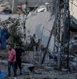 As condições para as pessoas em Gaza estão piorando, com falta de água, alimentos, energia e medicamentos  Foto: EPA-EFE / BBC News Brasil