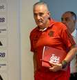 Tite em coletiva de apresentação nesta segunda   Foto: Marcelo Cortes/Flamengo / Esporte News Mundo