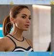 Ué? Web se diverte com dublagem inusitada de Anitta em "Elite" -  Foto: MATÍAS URIS/NETFLIX / todateen