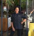 A chef mineira Anna Alves comanda a cozinha do “Rodízio Nice”, em Nice, na Riviera Francesa  Foto: Guia da Cozinha
