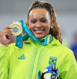Rebeca Andrade comemora conquista de medalha de ouro na prova de salto nos Jogos Pan-Americanos  Foto: Reprodução/Instagram @cbginastica