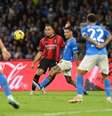 Napoli e Milan se enfrentaram, domingo (29), em Nápoles –  Foto: Divulgação/AC Milan / Jogada10