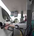 Gasolina e diesel estão sendo vendidos no Brasil a um preço em média mais baixo do que no exterior  Foto: Denis Ferreira Netto/Estadão / Estadão