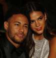 Neymar x Bruna Marquezine: post de fã do jogador viraliza, gera rixa envolvendo a atriz e web não perdoa: 'Mesmo número de Bola de Ouro'. Entenda! .  Foto: Getty Images / Purepeople