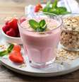 Smoothie de aveia e morango  Foto: New Africa | Shutterstock / Portal EdiCase